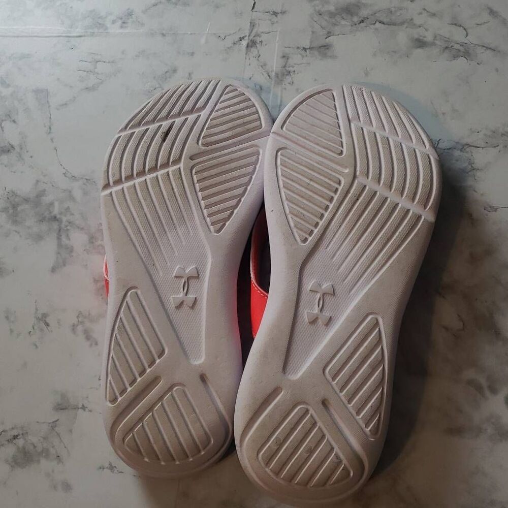 Champion Flip Flops Size 7 - Picture 4 of 6